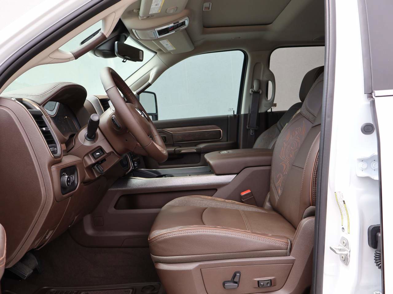 New 2025 RAM 3500 Longhorn image 8