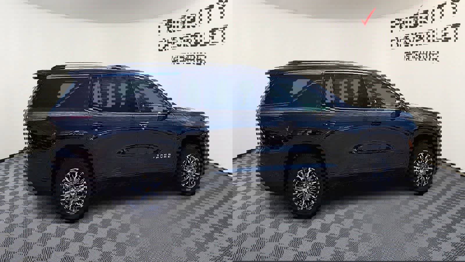 Used 2025 Chevrolet Traverse LT w/ Enhanced Driving Package image 9