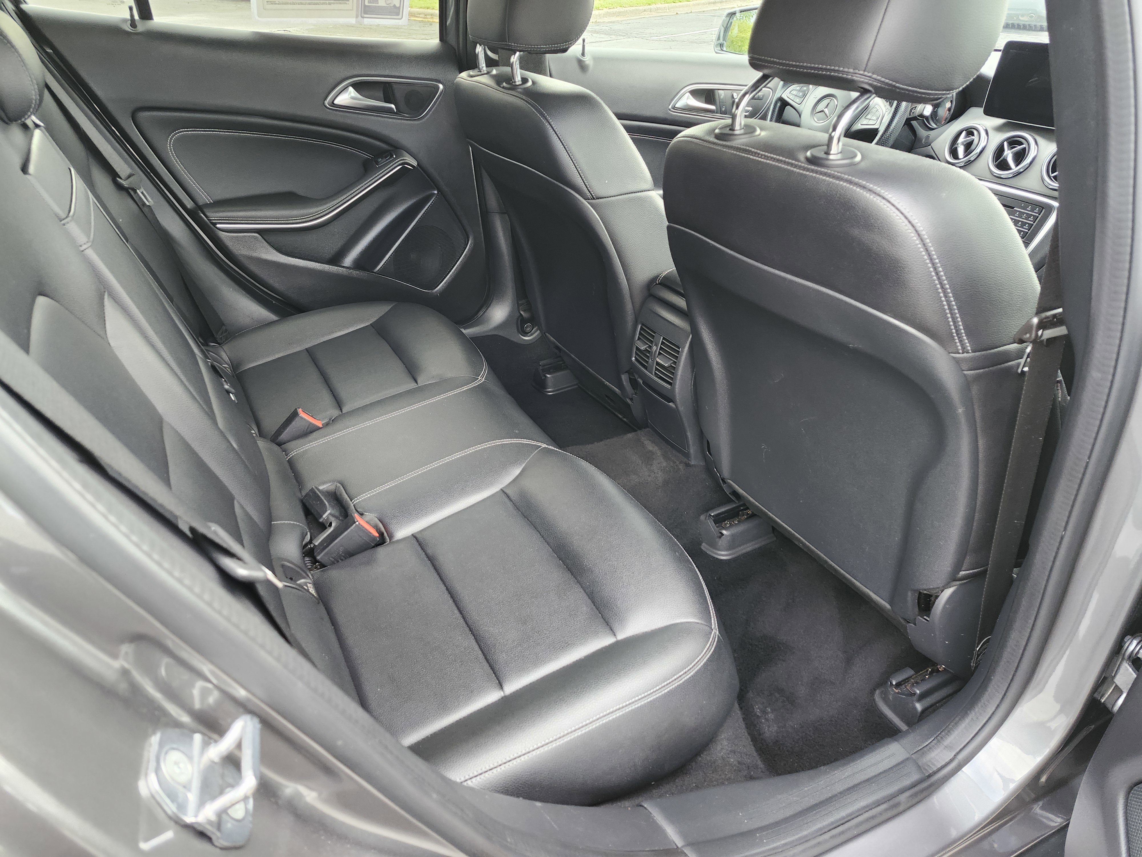 Used 2019 Mercedes-Benz GLA 250 4MATIC image 22