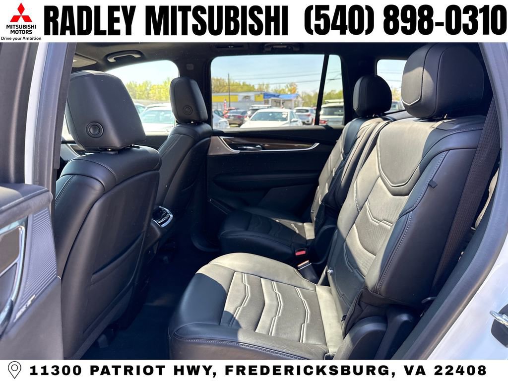 Used 2021 Cadillac XT6 Sport w/ Platinum Package image 12