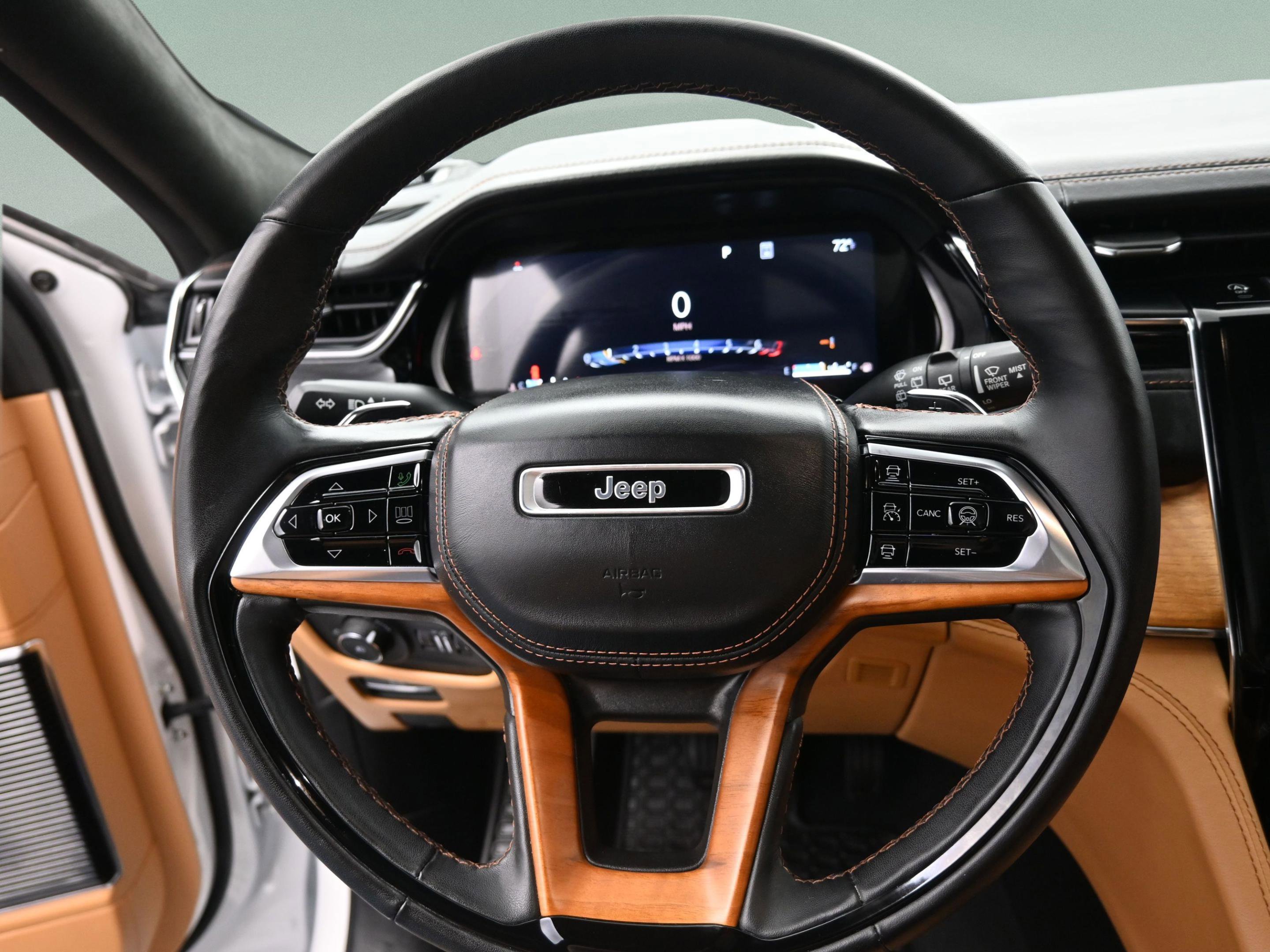 Used 2024 Jeep Grand Cherokee L Summit image 22