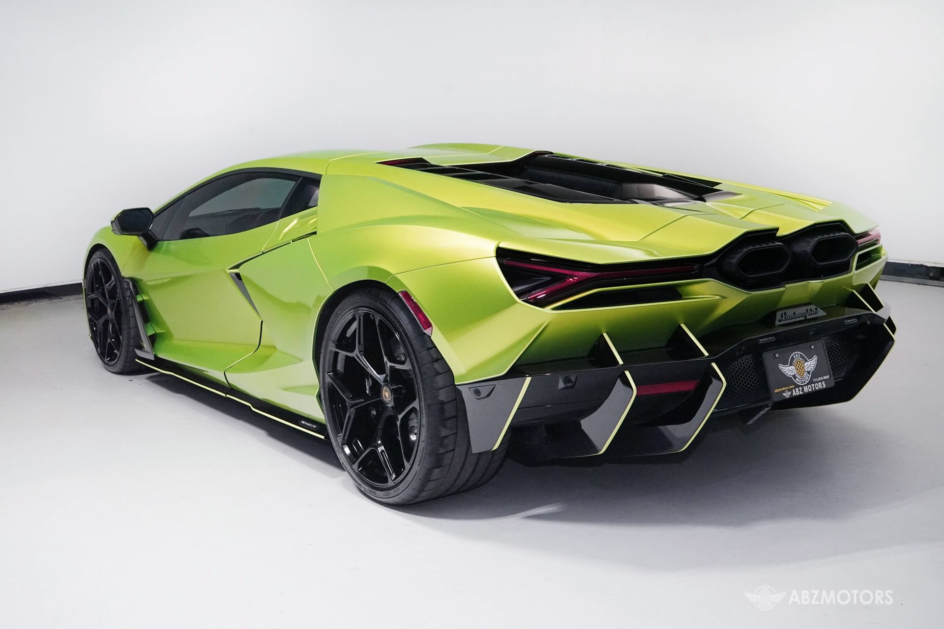 Used 2024 Lamborghini Revuelto AWD/4WD image 7
