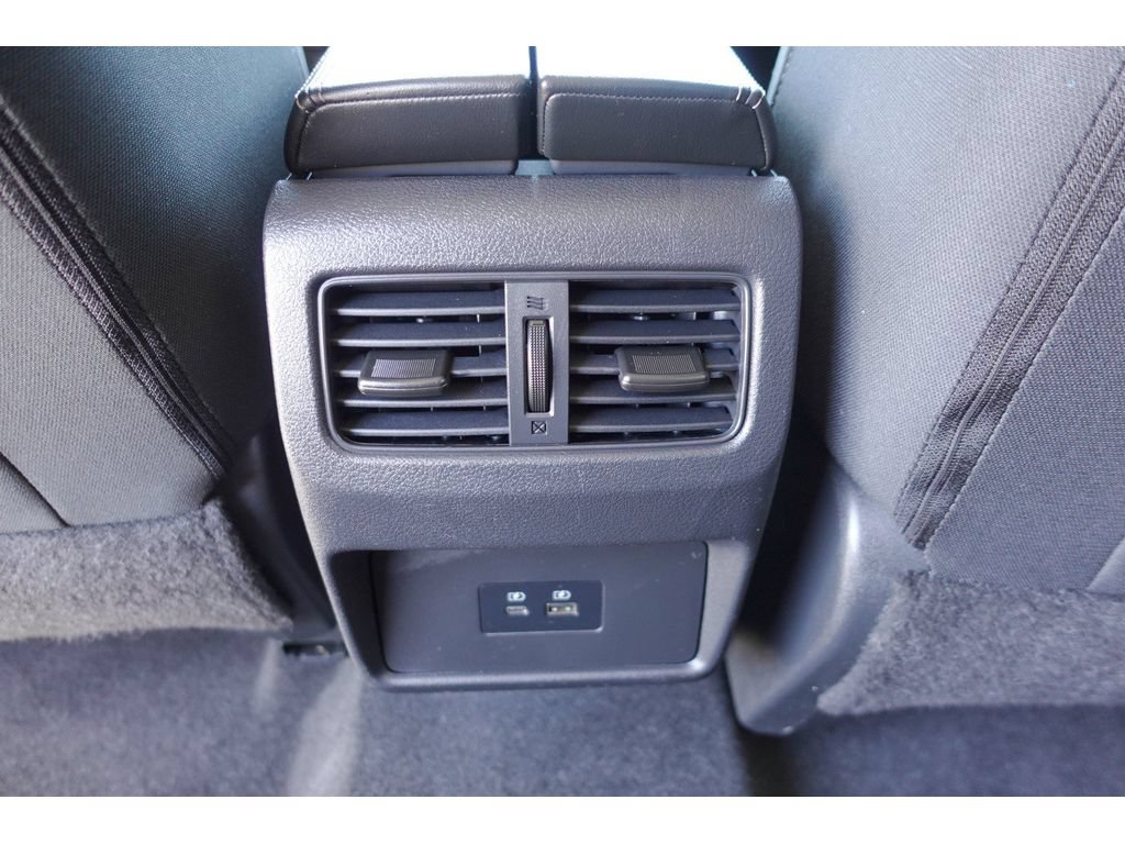 Used 2022 Nissan Rogue SV FWD image 28
