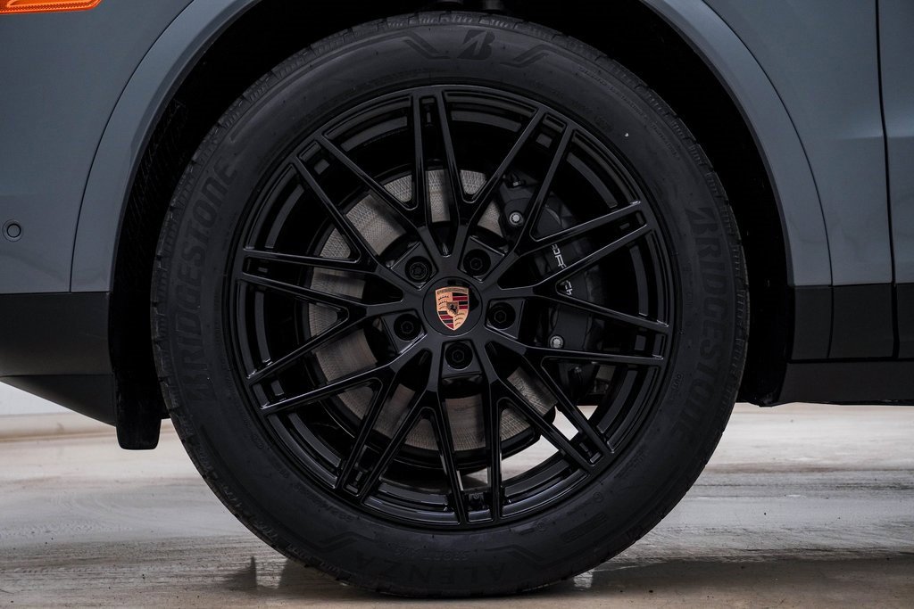 New 2026 Porsche Cayenne image 13