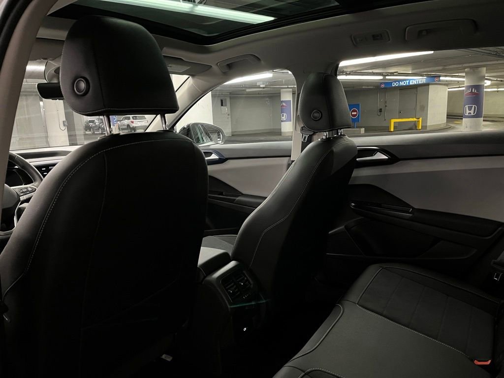 Used 2023 Volkswagen Taos SE image 22