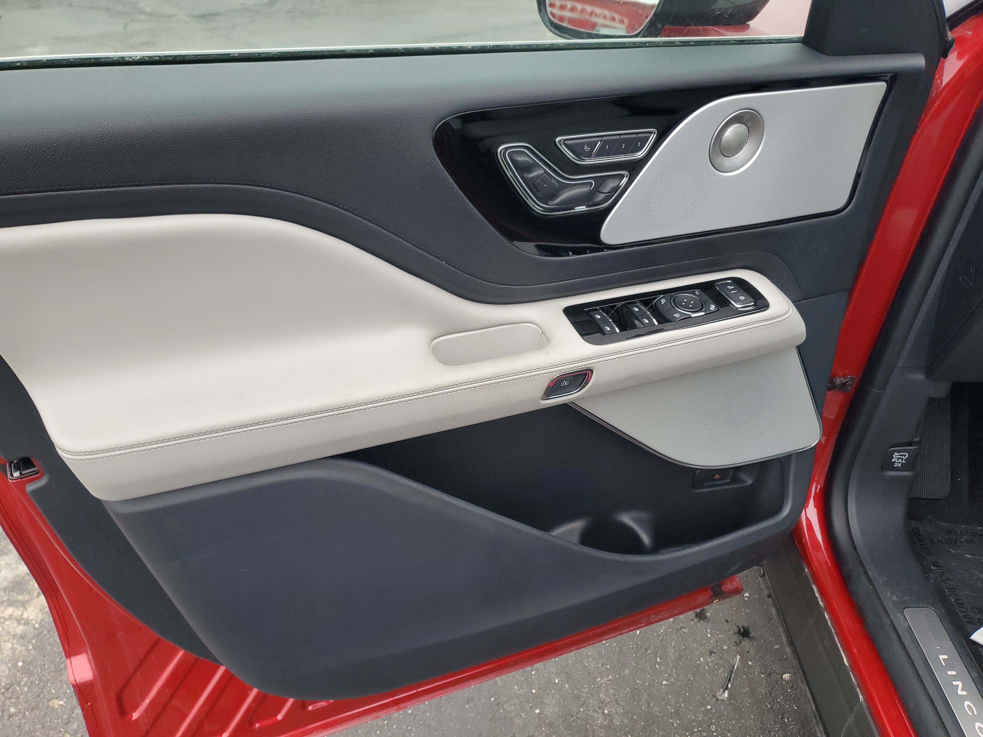 New 2025 Lincoln Aviator Reserve w/ Equipment Group 201A image 8