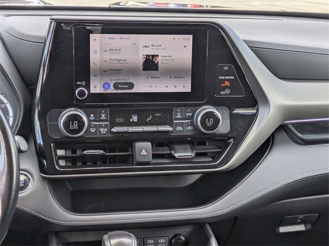 Used 2023 Toyota Highlander LE image 14