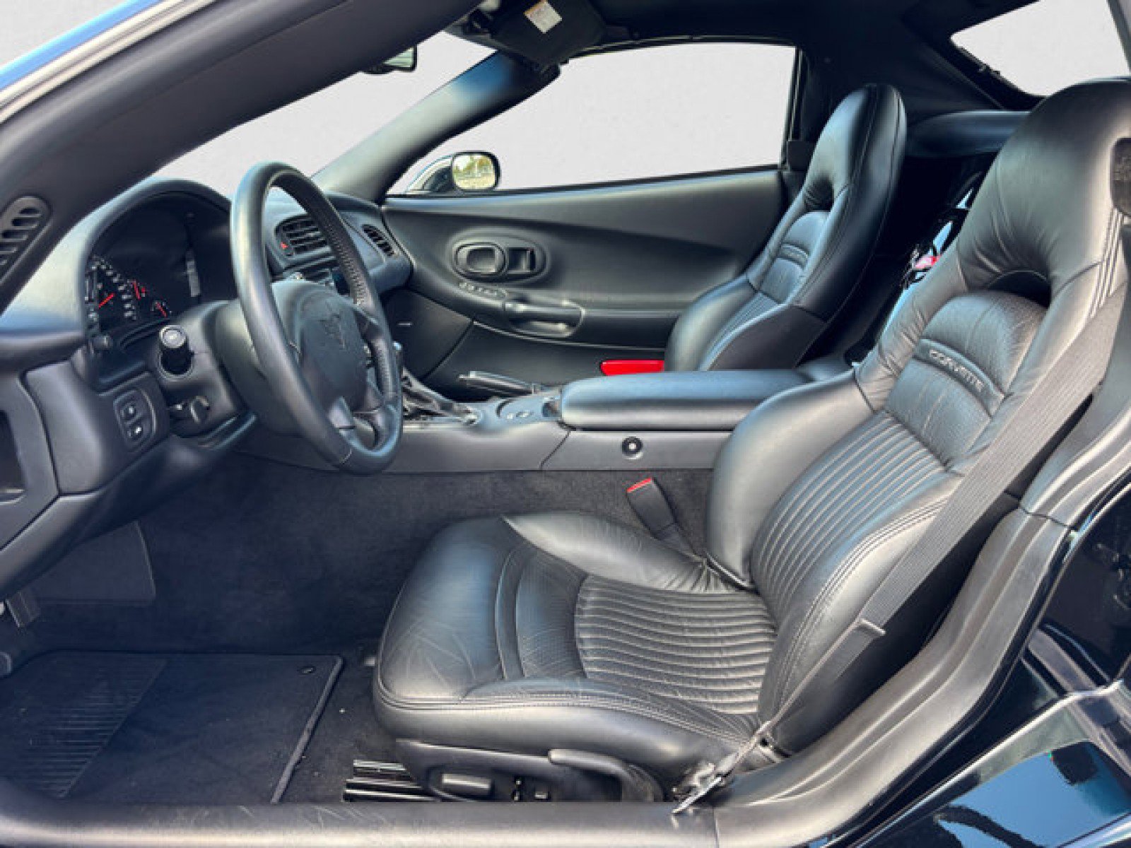 Used 2004 Chevrolet Corvette Convertible w/ Preferred Equipment Group image 10