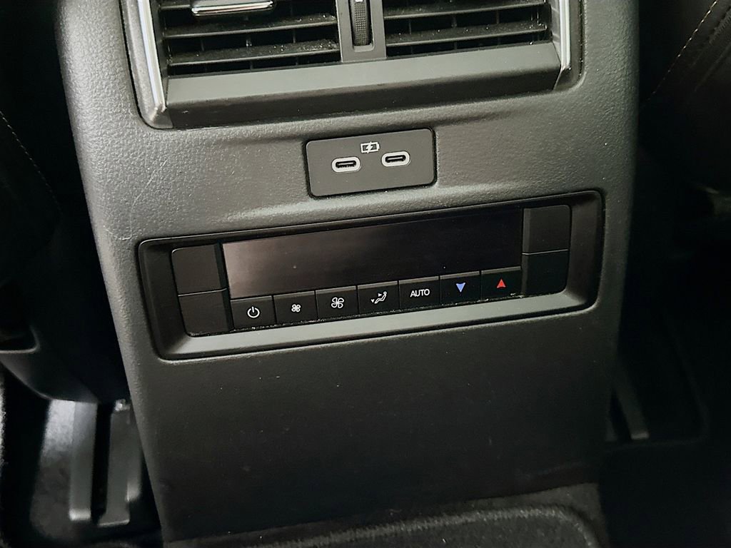 Used 2024 MAZDA CX-90 3.3 Turbo w/ Premium Package AWD/4WD image 33