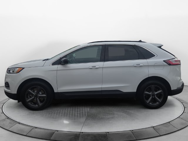Used 2022 Ford Edge SEL w/ Sport Appearance Package AWD/4WD image 2