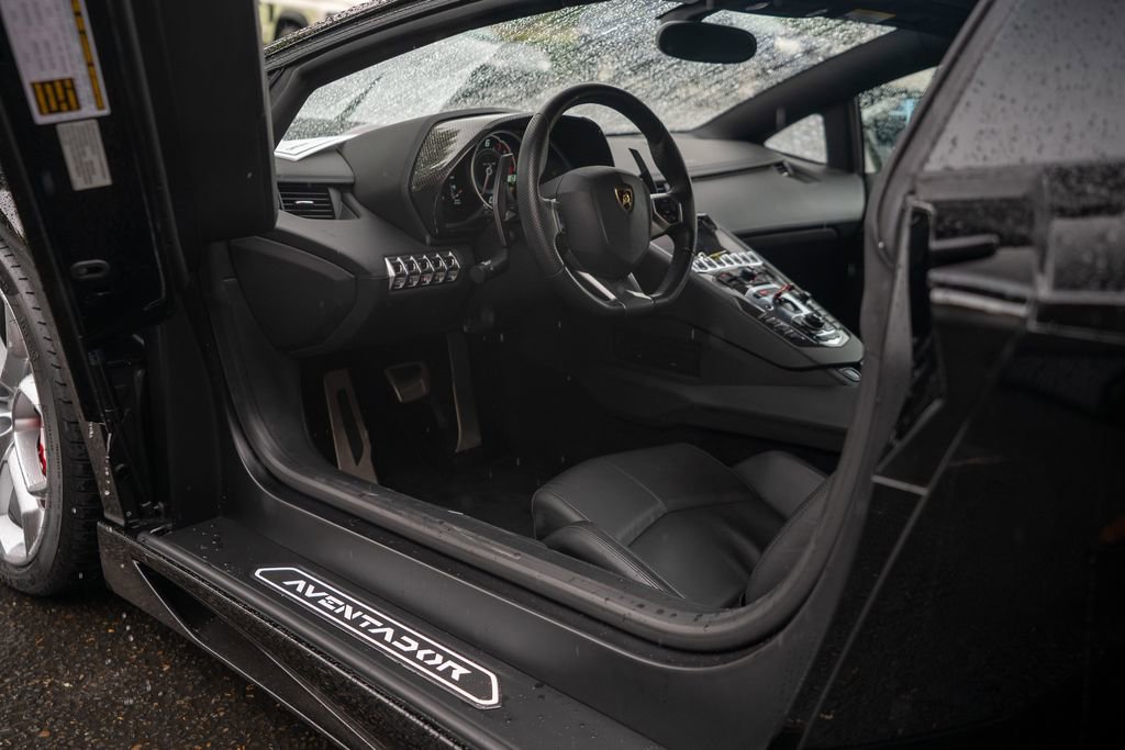 Used 2014 Lamborghini Aventador LP 700-4 AWD/4WD image 8