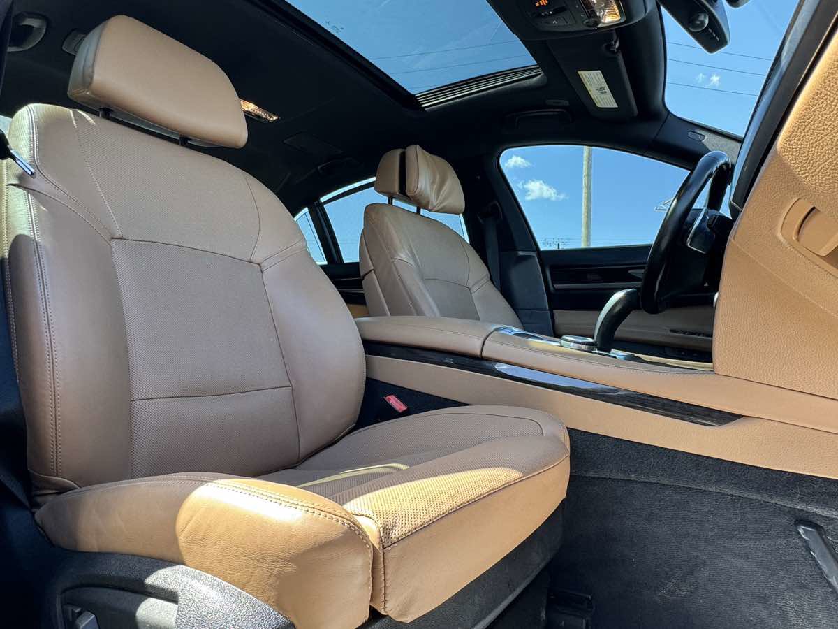 Used 2015 BMW 740Li RWD image 32