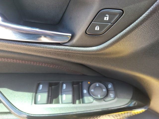 Used 2025 Chevrolet Trax RS w/ Driver Confidence Package FWD image 11