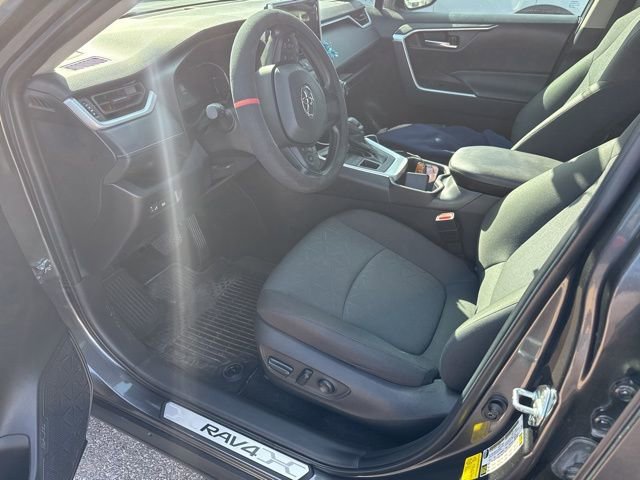 Used 2023 Toyota RAV4 XLE image 8