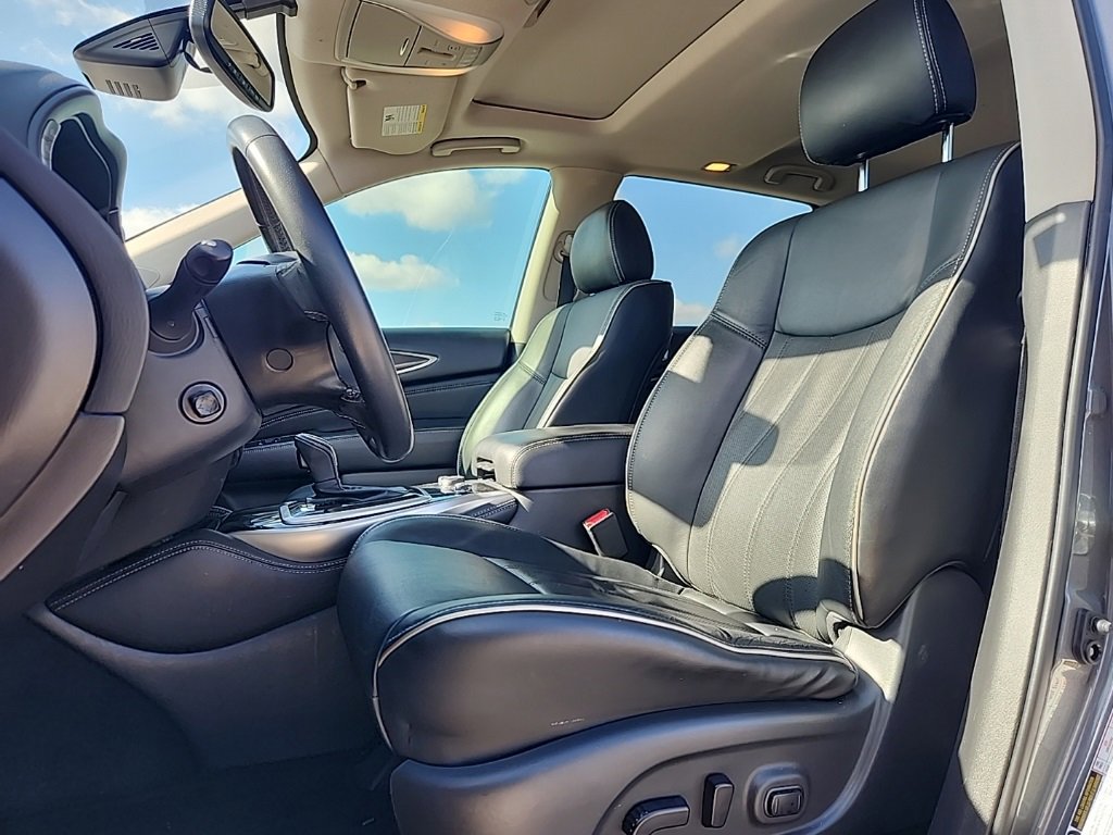 Used 2020 INFINITI QX60 Luxe w/ Essential Package image 2
