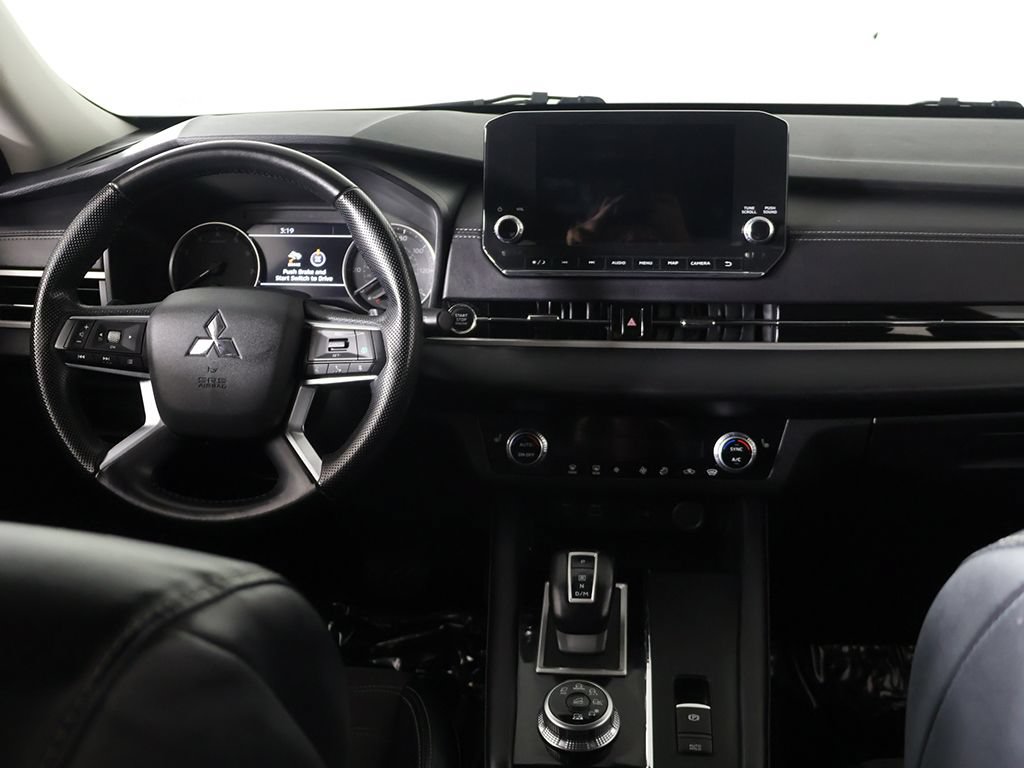 Used 2024 Mitsubishi Outlander SE AWD/4WD image 32