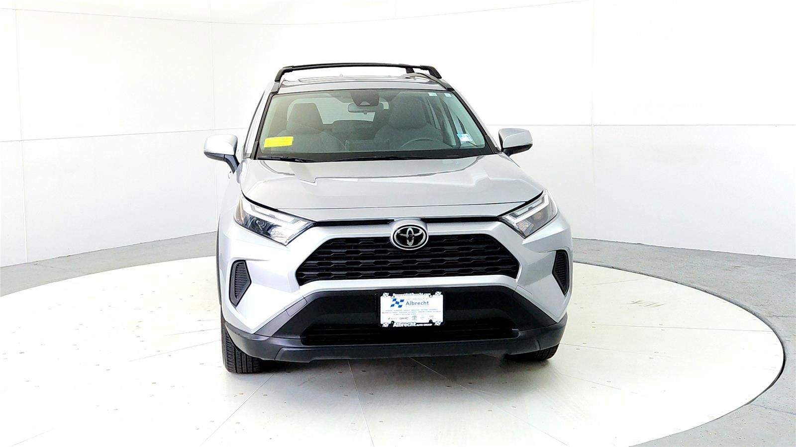 Used 2023 Toyota RAV4 XLE w/ Convenience Package image 8