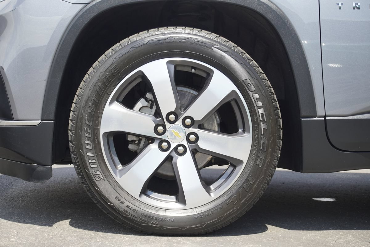 Used 2019 Chevrolet Traverse LT w/ LT Premium Package AWD/4WD image 28