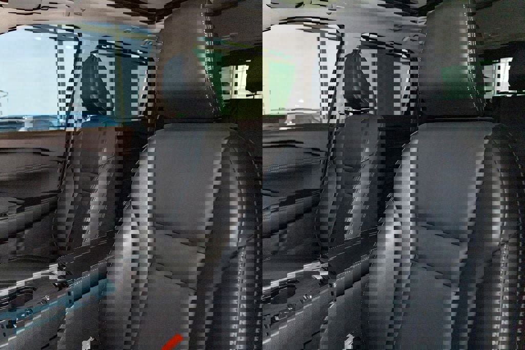 Used 2023 Nissan Rogue SV w/ SV Premium B Package image 8