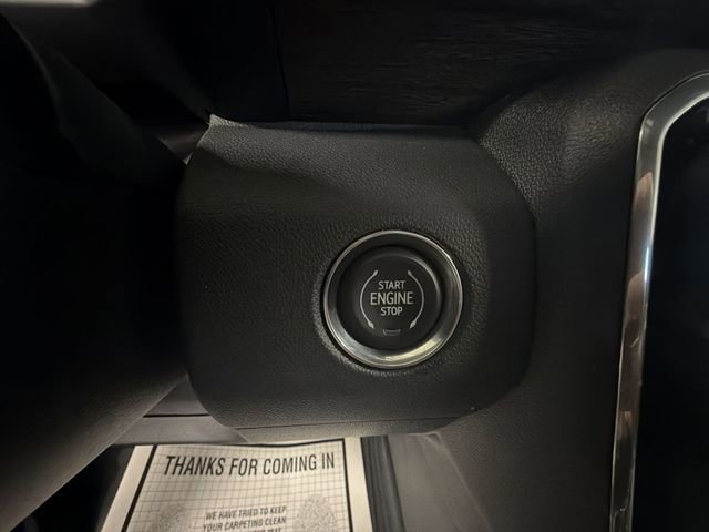 New 2026 GMC Acadia Denali Ultimate w/ LPO, Floor Liner Package AWD/4WD image 17