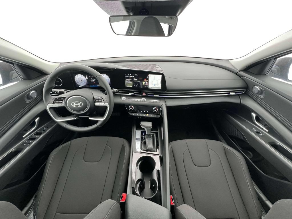 New 2025 Hyundai Elantra SEL FWD image 13