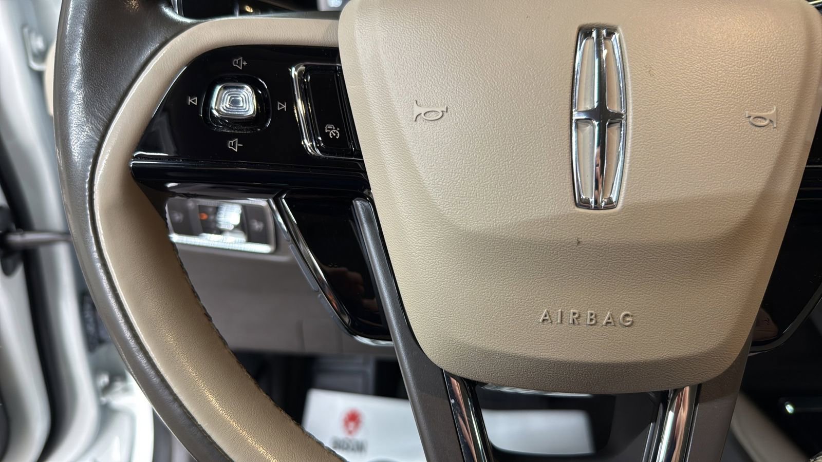 Certified 2022 Lincoln Corsair Reserve w/ Equipment Group 201A AWD/4WD image 15