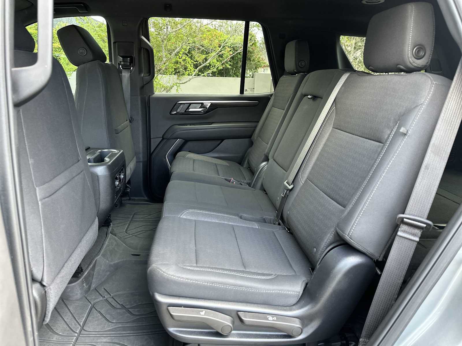 Certified 2025 Chevrolet Tahoe LS RWD image 17