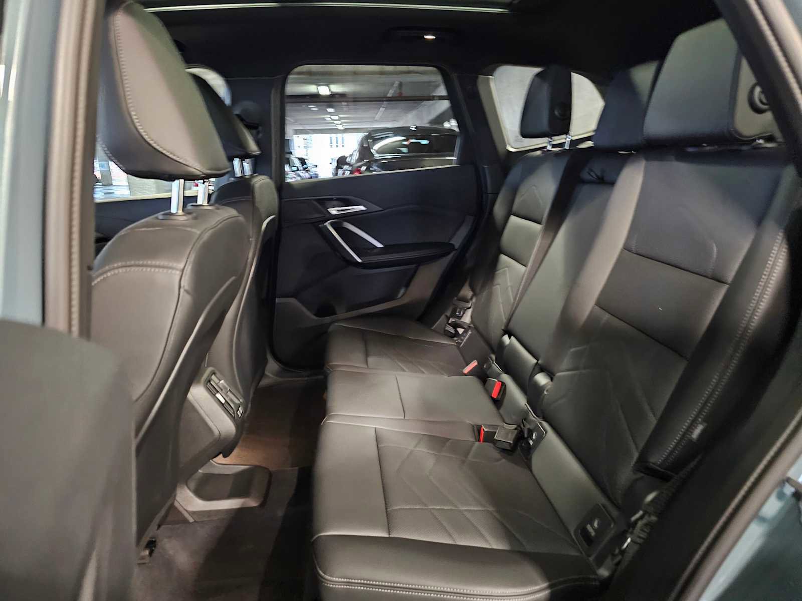 Used 2025 BMW X1 xDrive28i w/ Technology Package image 34