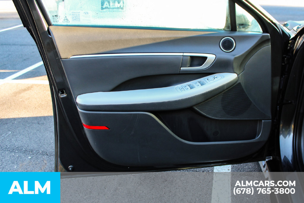 Used 2025 Hyundai Sonata SEL FWD image 35