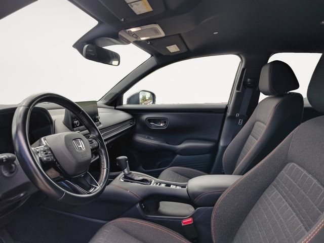 Used 2025 Honda HR-V Sport image 9