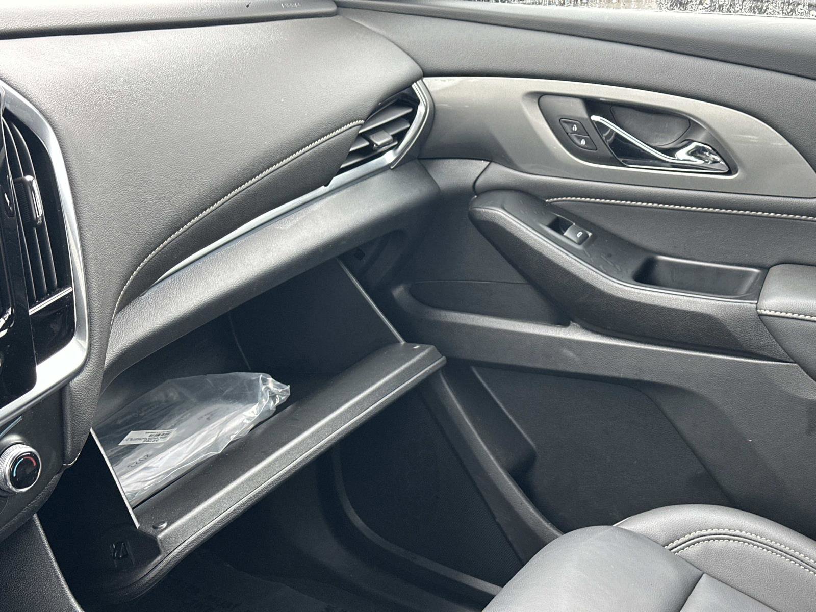 Certified 2023 Chevrolet Traverse LT image 32