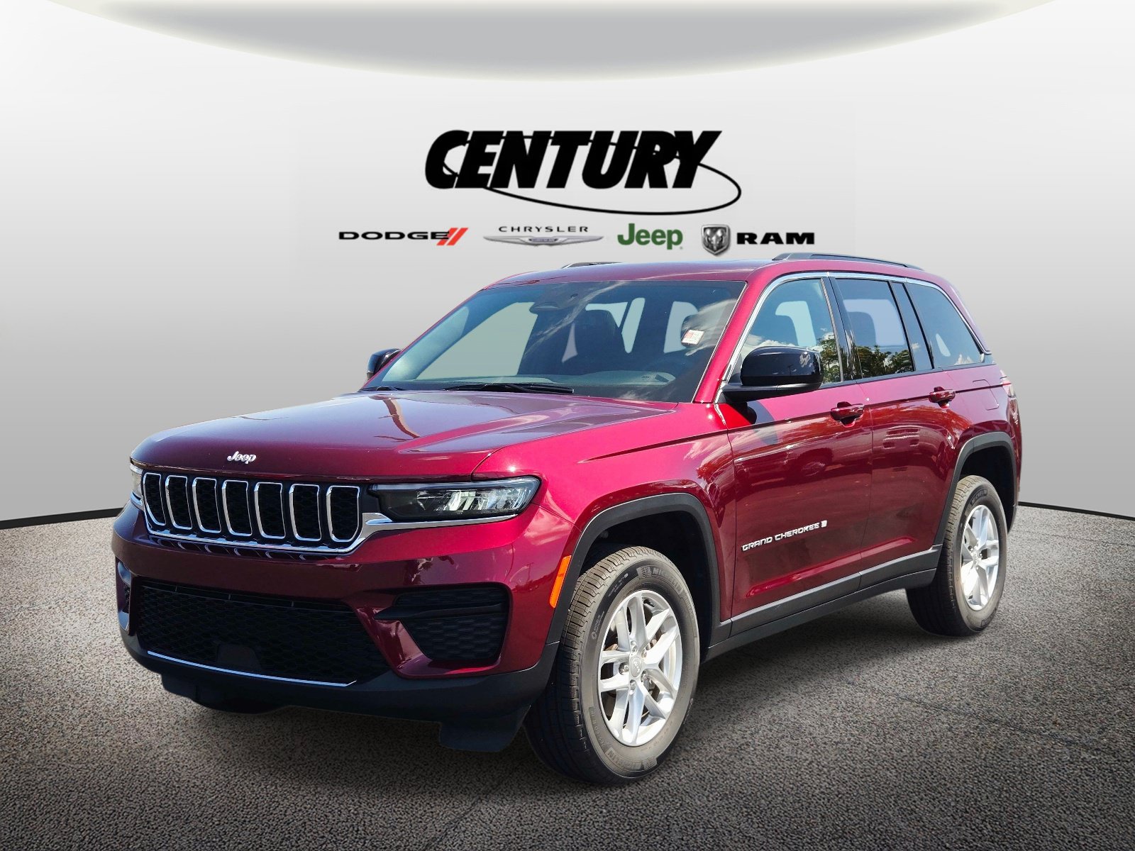 Used 2025 Jeep Grand Cherokee Laredo X w/ Luxury Tech Group I AWD/4WD image 8