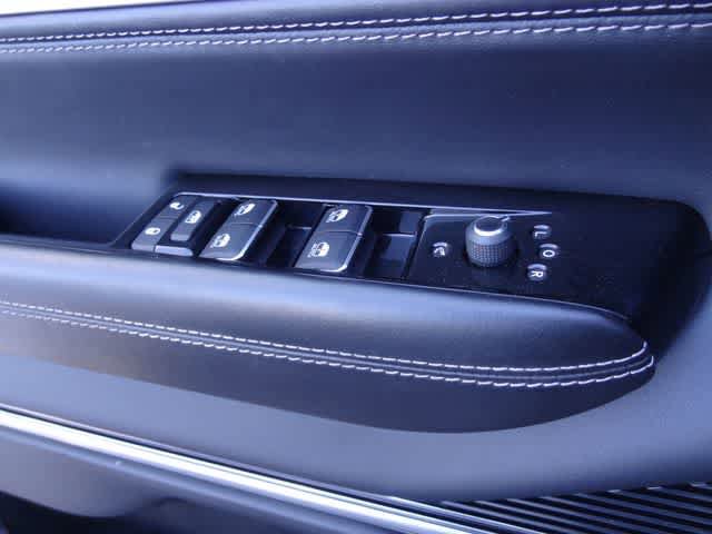 Used 2024 Jeep Grand Wagoneer L Series II w/ Quick Order Packagew 28T AWD/4WD image 25