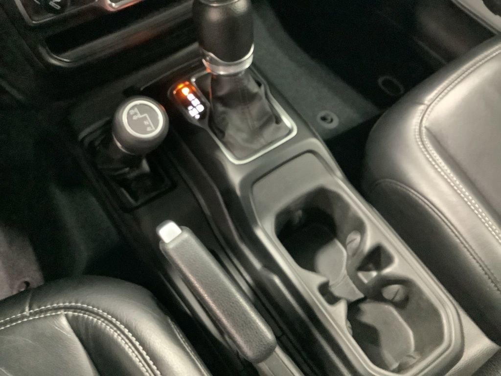 Used 2023 Jeep Wrangler Sport image 16