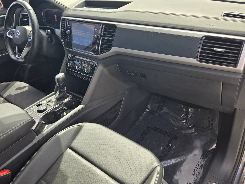 Certified 2023 Volkswagen Atlas SEL R-Line AWD/4WD image 19