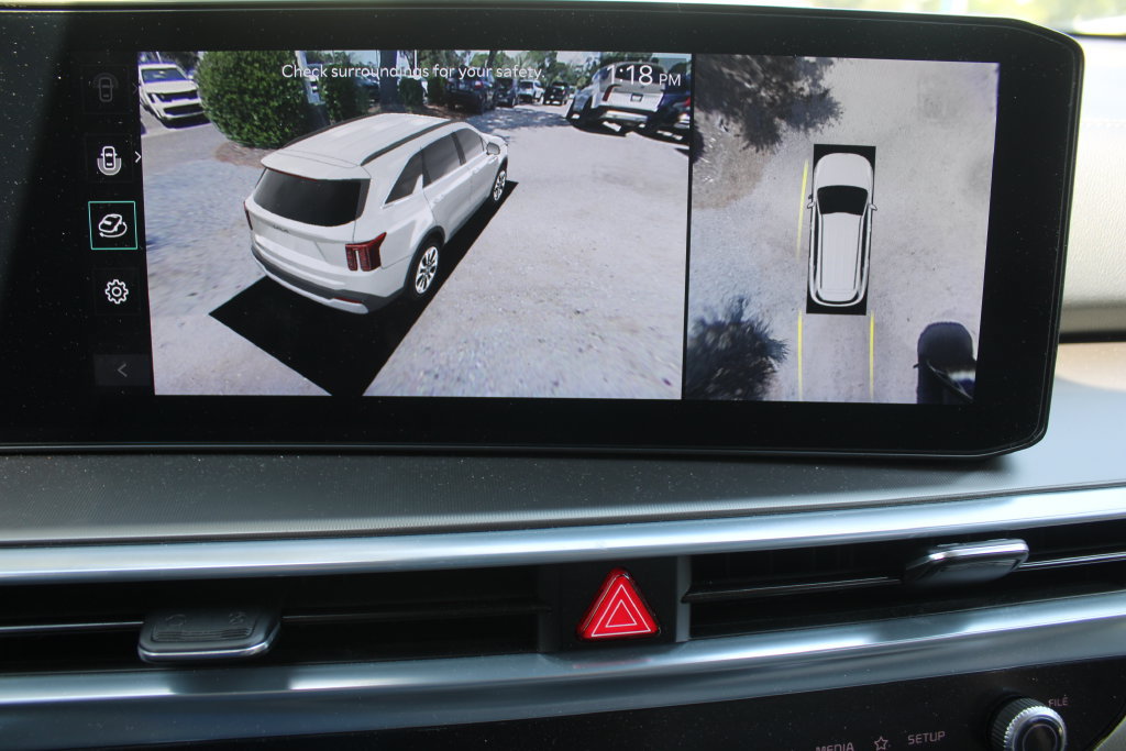 Certified 2024 Kia Sorento SX FWD image 61