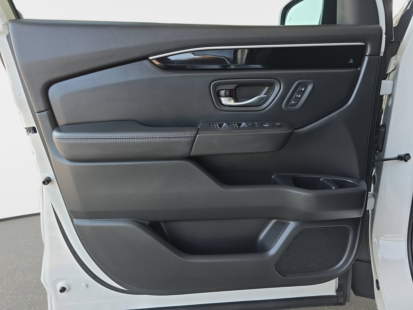Certified 2025 Honda Pilot EX-L image 25