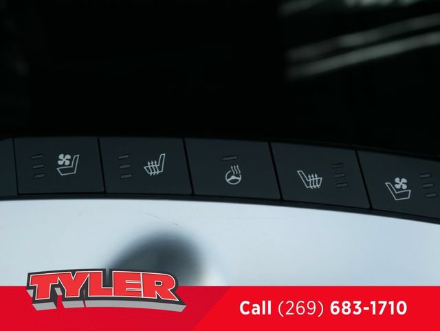 Used 2022 Kia EV6 Wind w/ Wind Technology Package AWD/4WD image 32