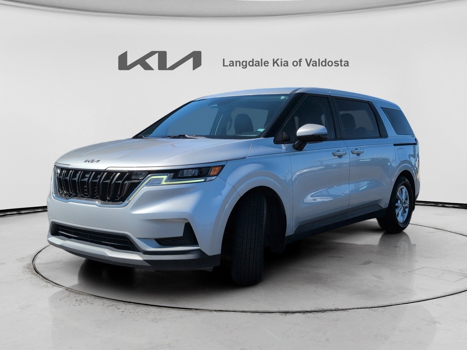 Used 2023 Kia Carnival LX image 11