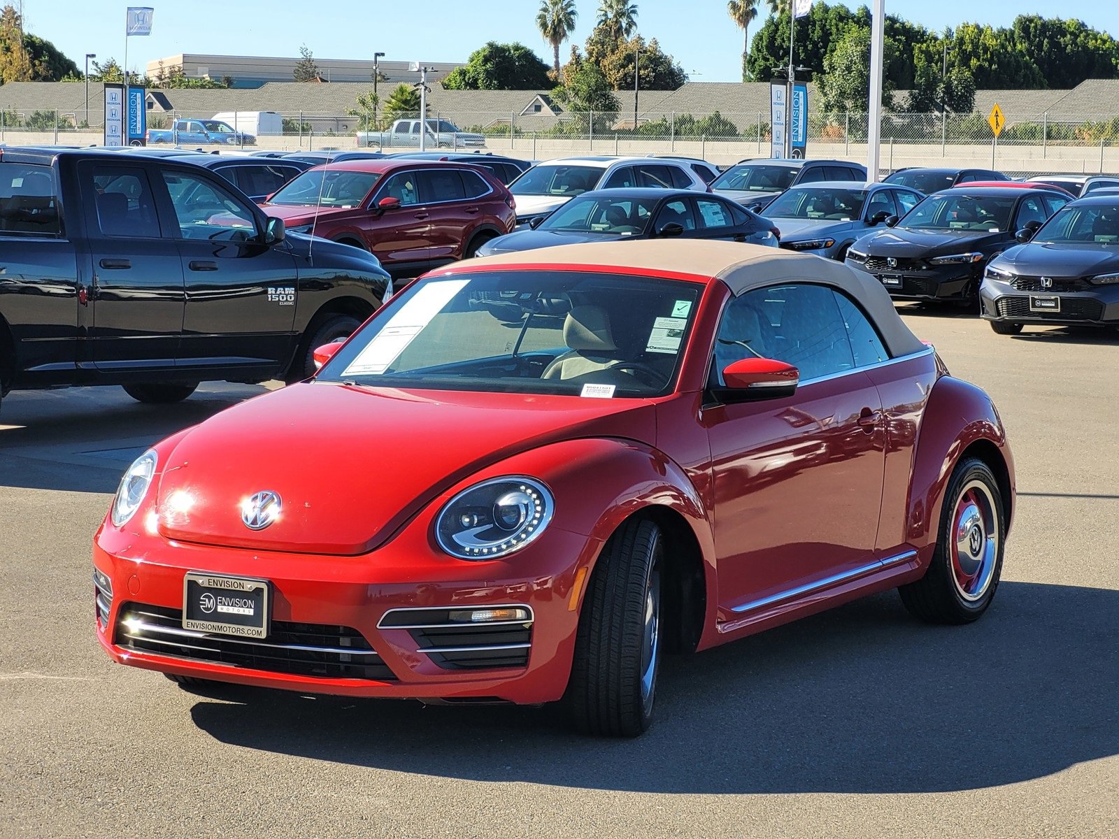 Used 2018 Volkswagen Beetle 2.0T S image 9