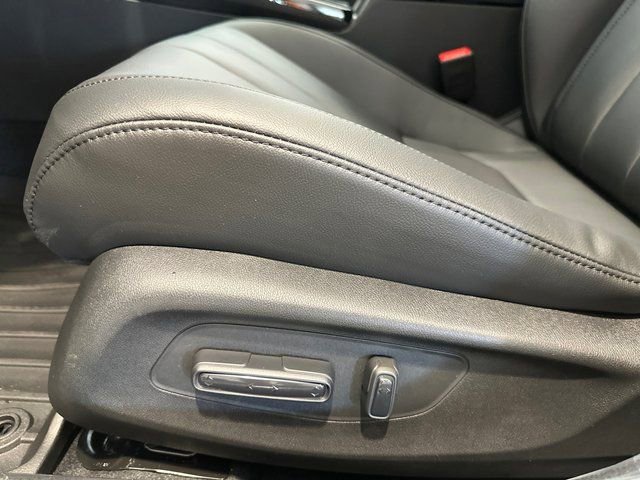 Certified 2025 Acura Integra Base image 18