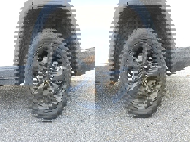 Used 2023 Jeep Grand Cherokee L Laredo image 6