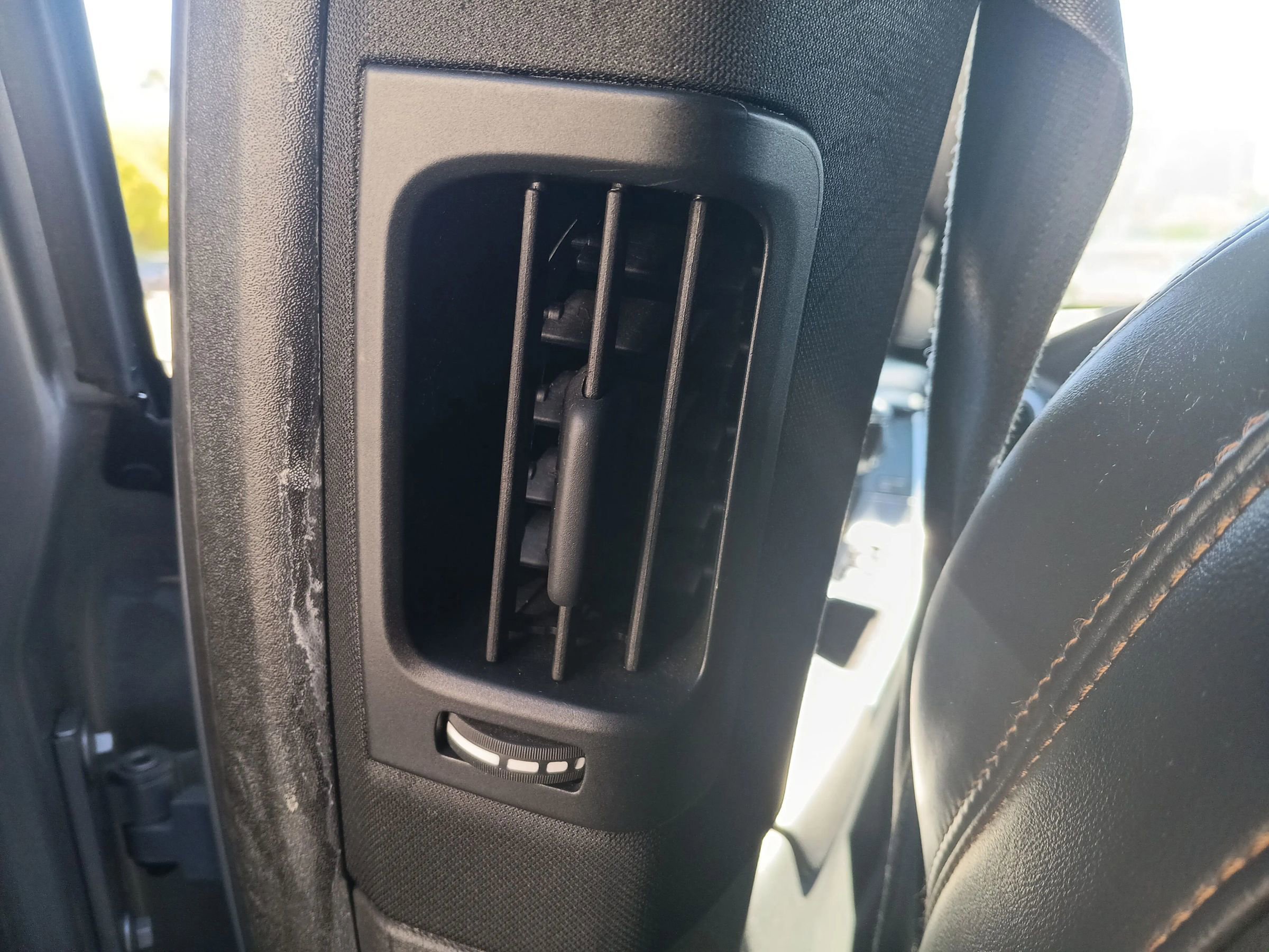 Used 2015 Volvo XC60 T6 image 26