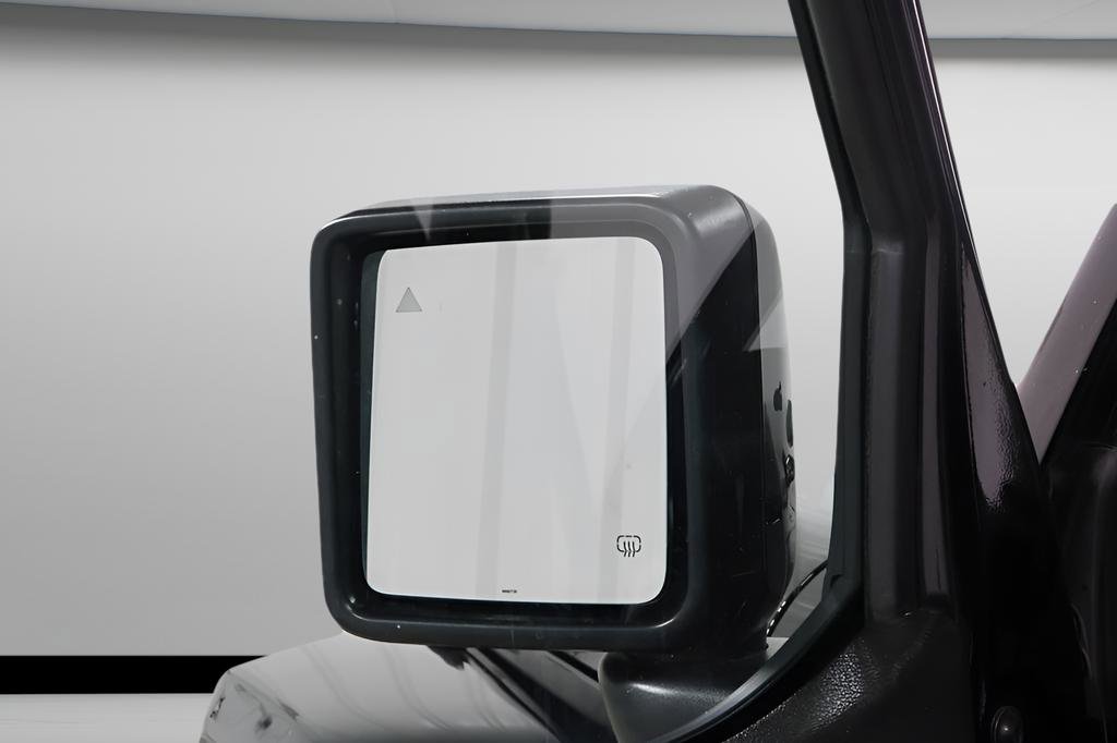 Used 2021 Jeep Wrangler Unlimited Sahara AWD/4WD image 24