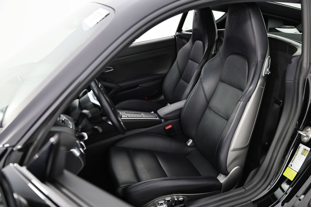 Certified 2024 Porsche 718 Cayman S RWD image 5