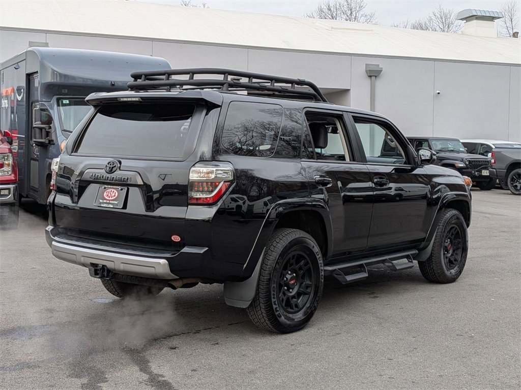 Used 2024 Toyota 4Runner TRD Off-Road Premium image 3