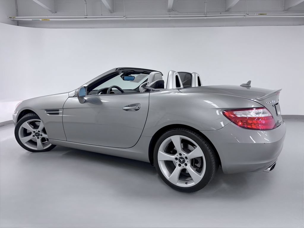 Used 2012 Mercedes-Benz SLK 350 image 8