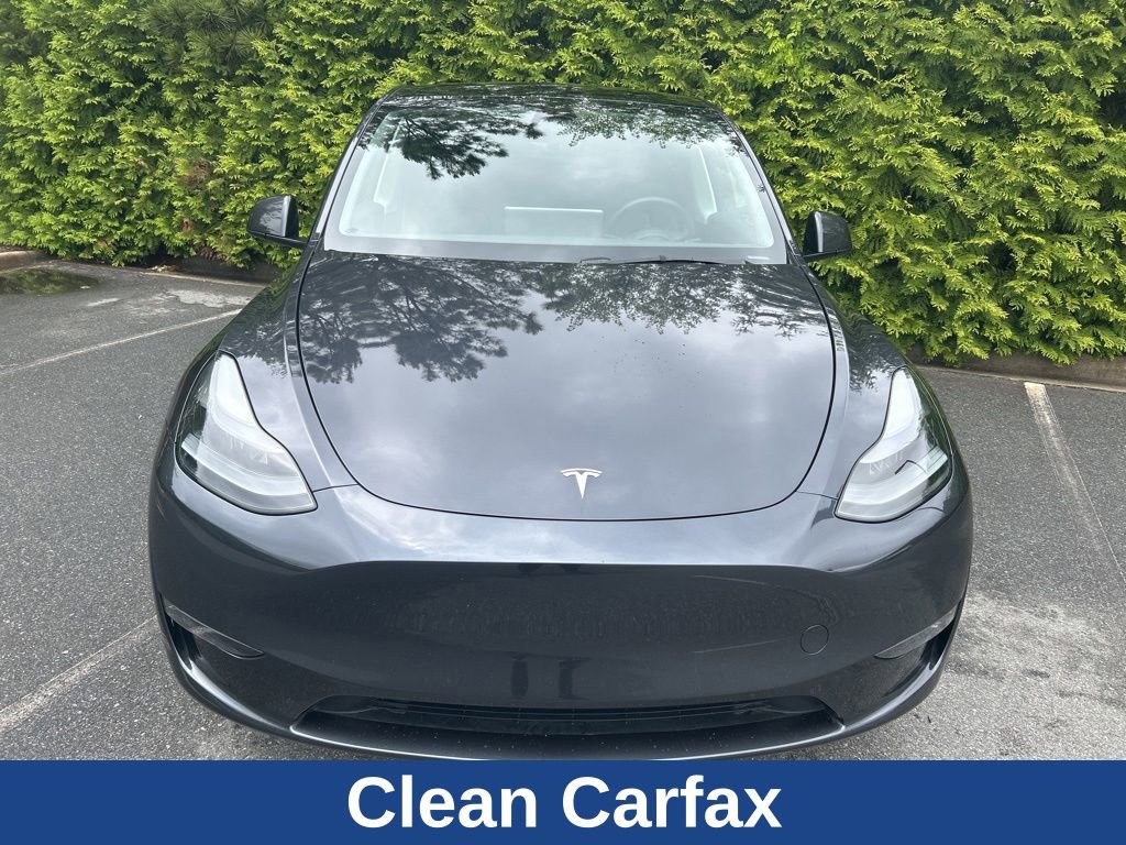 Used 2024 Tesla Model Y Long Range AWD/4WD image 2