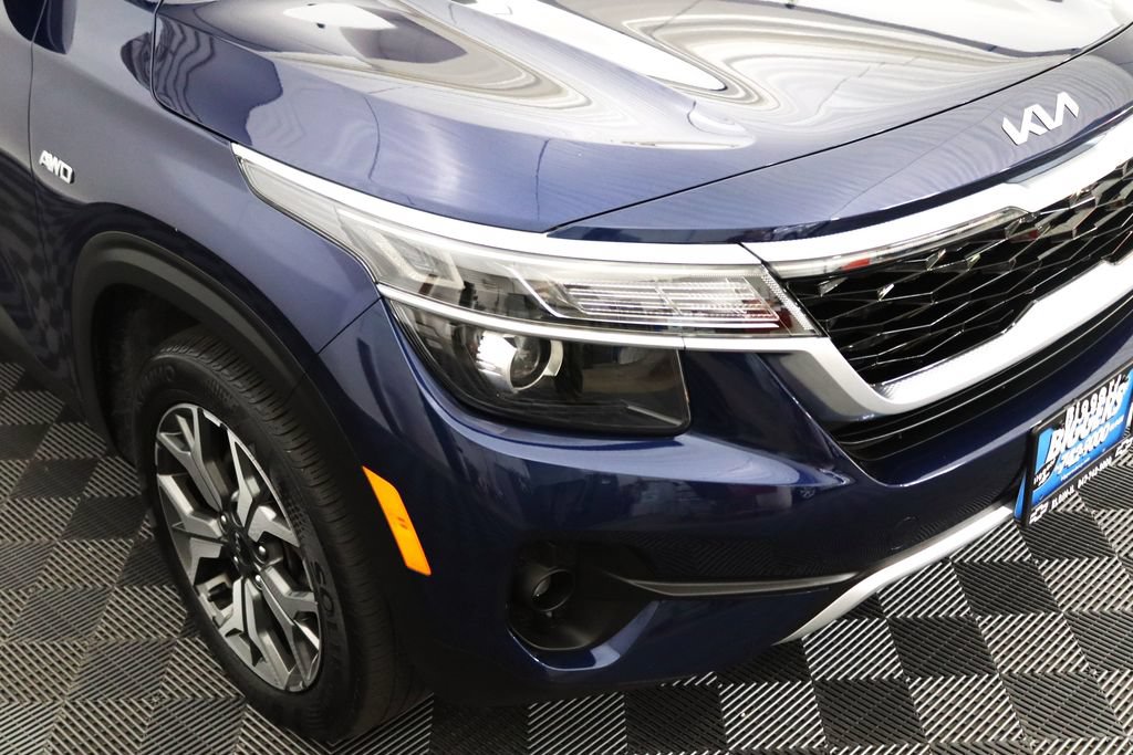 Used 2023 Kia Seltos EX AWD/4WD image 9