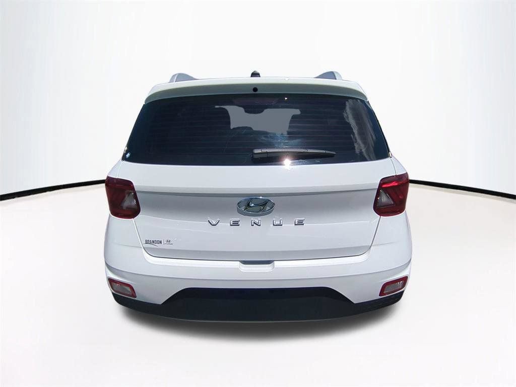 New 2026 Hyundai Venue SEL FWD image 6